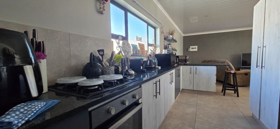 4 Bedroom Property for Sale in Flamwood North West